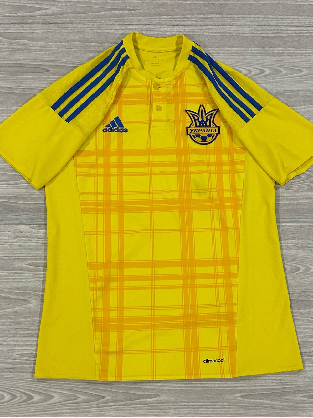 Adidas 2016/17 Ukraine National Team Home Soccer Jersey Yellow Men’s Size Small